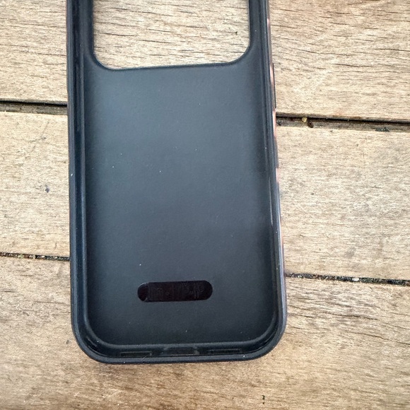 Velvet caviar iPhone 17 case - Picture 2 of 2